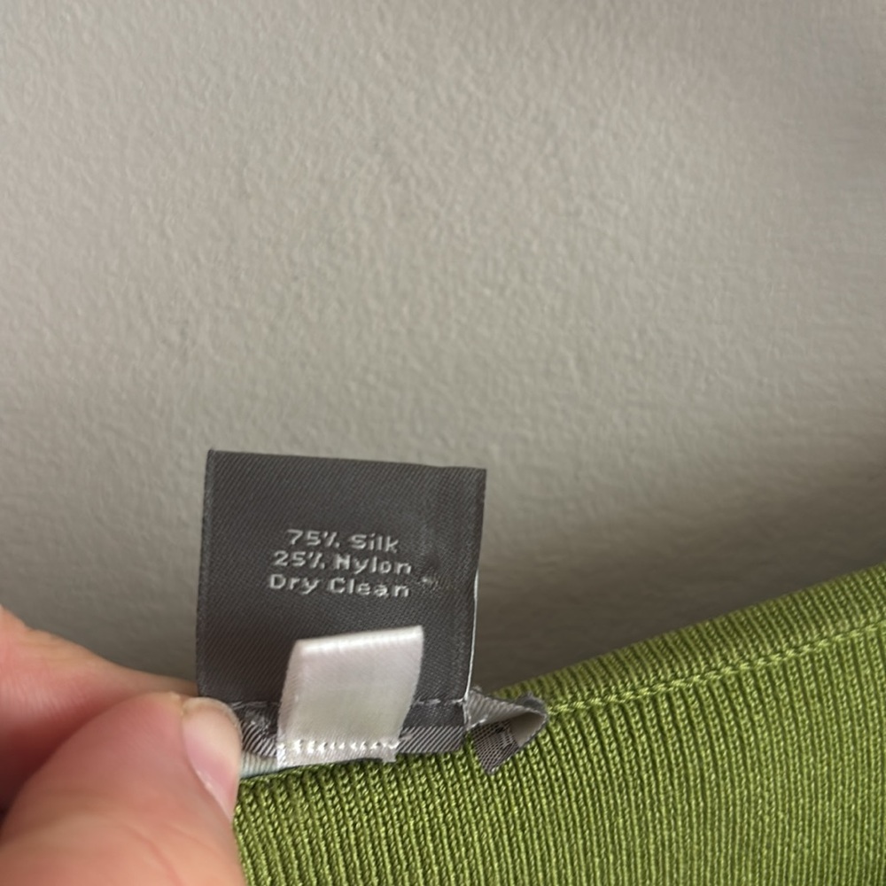 Ann Taylor • green button down crop top/cardigan - Picture 3 of 5